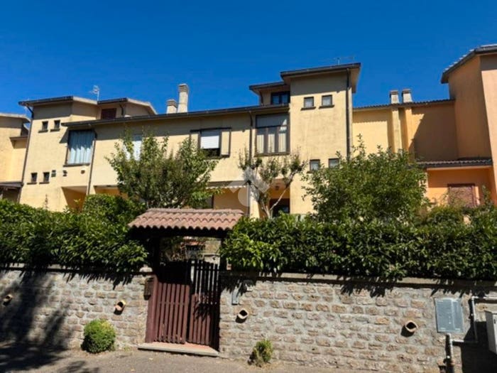 Casa con 6 locali in vendita in Via Giacomo Matteotti, Centro, Montefiascone