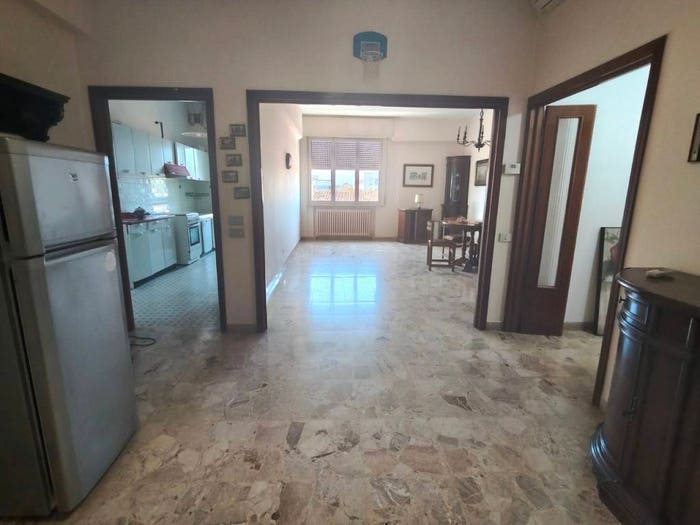 Appartamento con 5 locali in vendita in Via Lca della Robbia, Centro Mare, Pesaro