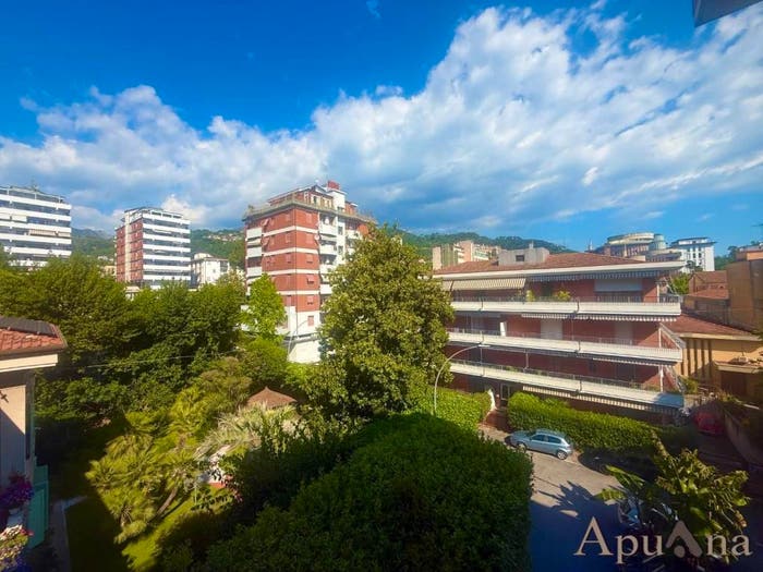 Appartamento quadrilocale in vendita in Pza Liberazione, Centro, Massa