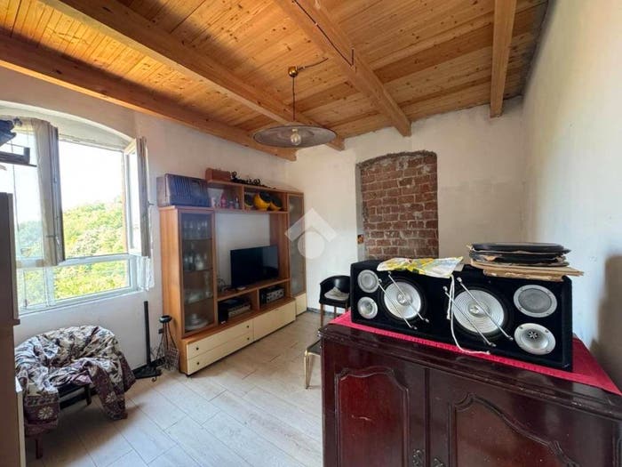 Appartamento con 5 locali in vendita in Via Rocca dei Corvi, Bolzaneto, Genova