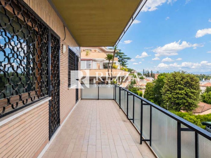 Appartamento con 6 locali in vendita in Via Misurina, Cortina d'Ampezzo, Roma
