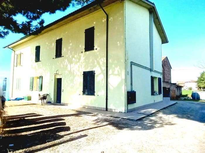 Casa con 6 locali in vendita in Via Ravegnana, Ospedaletto, Forlì