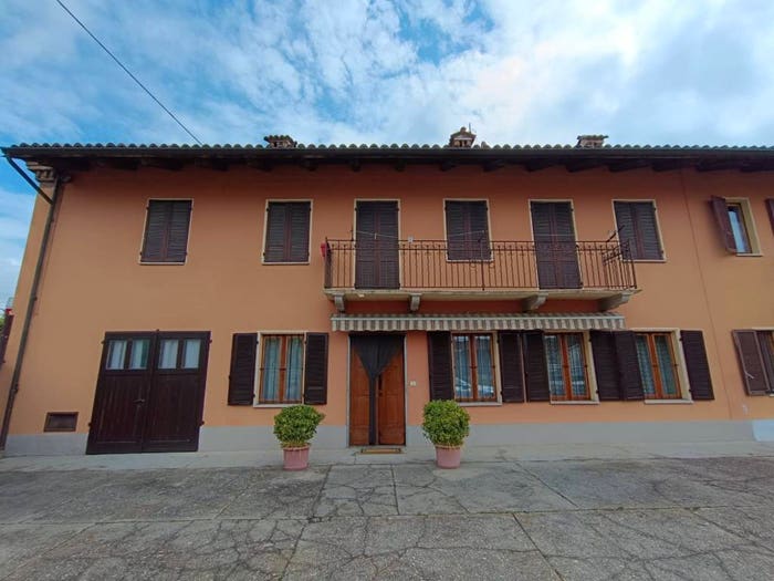 Casa con 6 locali in vendita in Via Don Demetrio Castelli, Roddi