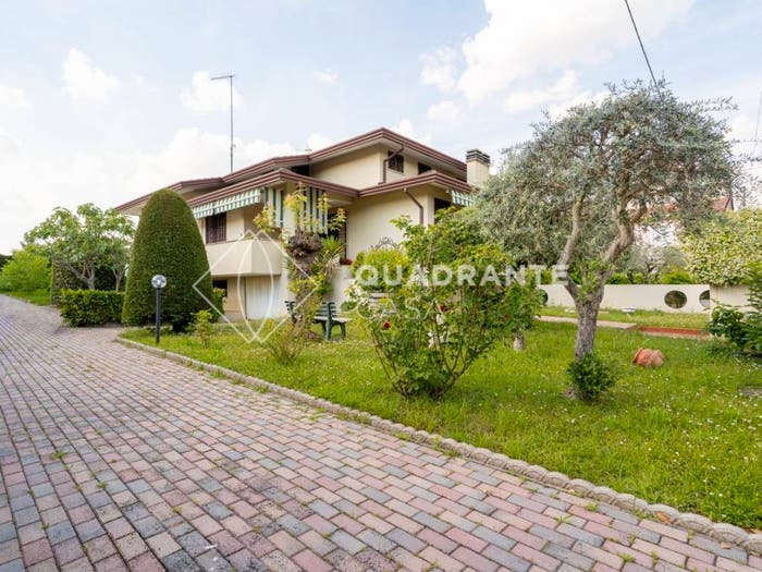 Casa quadrilocale in vendita in Via Campagna Bassa B, Centro, Montegrotto Terme
