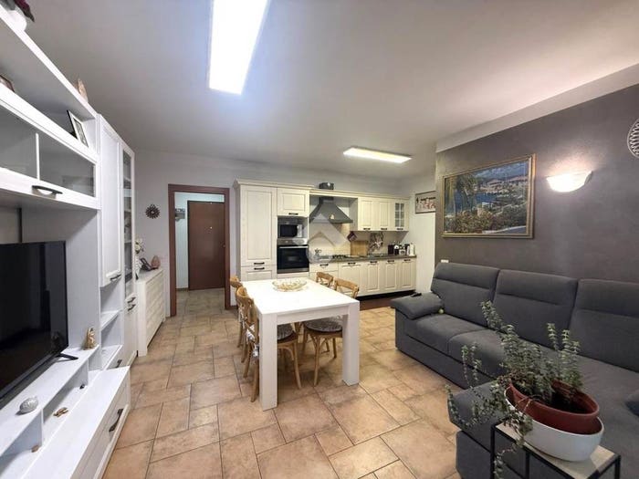 Appartamento trilocale in vendita in Centro, Tombolo