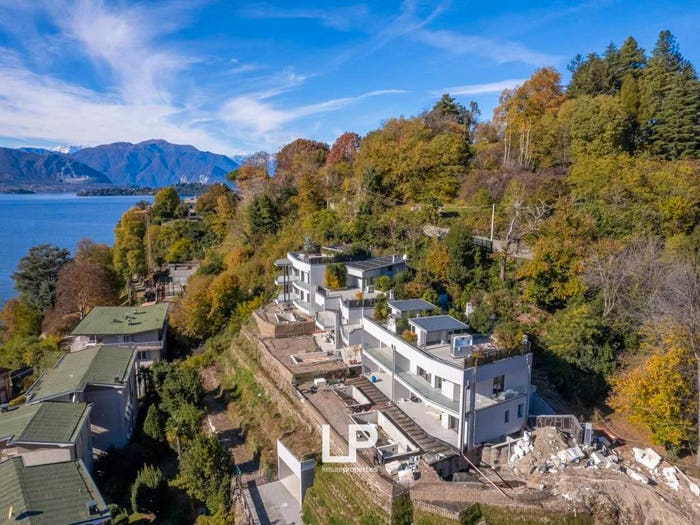 Appartamento quadrilocale in vendita in Via Donna Antonina Carcano n, Laveno, LavenoMombello
