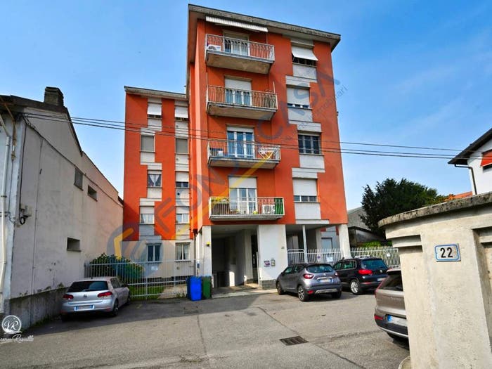 Appartamento trilocale in vendita in Via San Bernardo, Rescaldina
