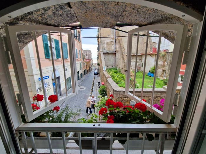 Appartamento monolocale in vendita in via Belvedere, Vomero, Napoli