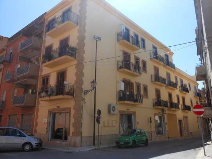 Appartamento con 6 locali in vendita in via Libertà, Partanna
