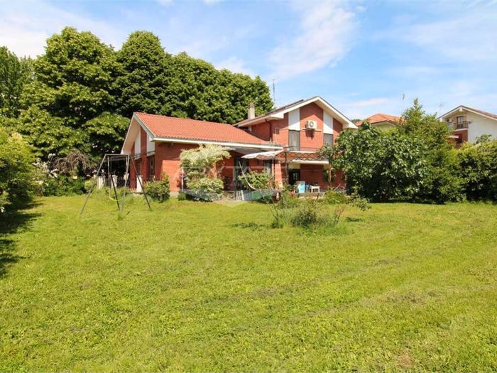 Casa con 6 locali in vendita in Via Genova, Centro, Orbassano