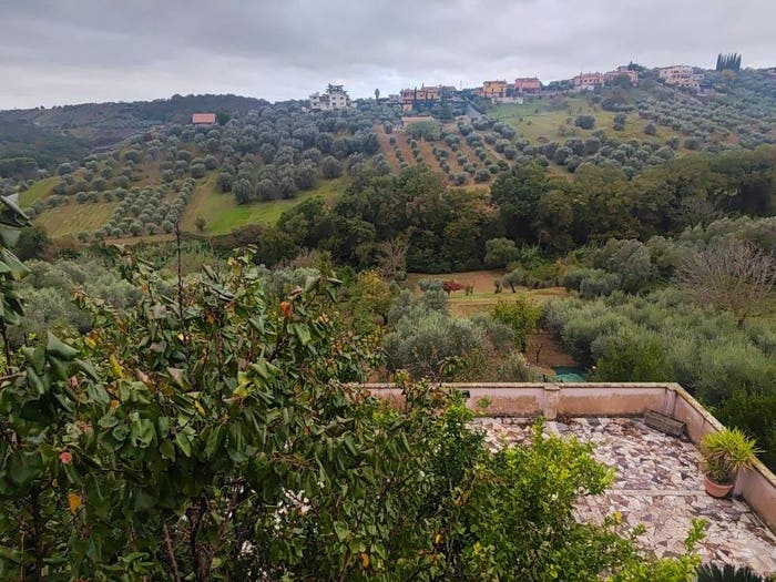 Casa con 6 locali in vendita in Via Valle degli Ulivi, Mentana