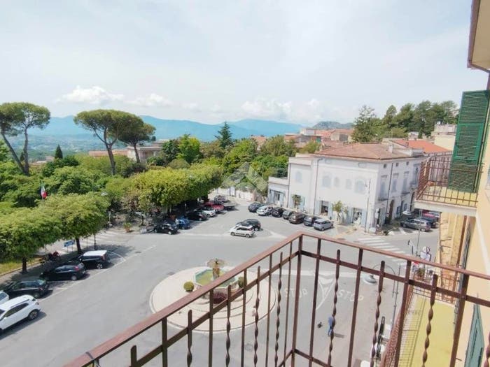 Appartamento con 5 locali in vendita in Piazza Vittorio Emanuele, Centro, Cervaro