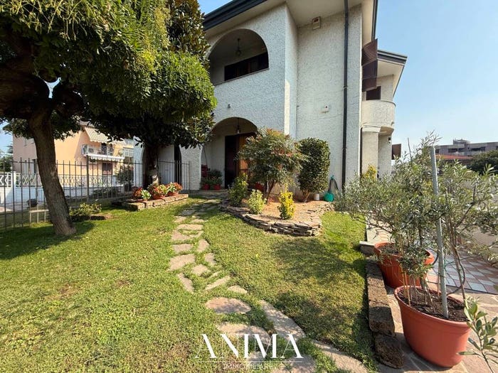 Casa trilocale in vendita in Via Guido d'Arezzo, Calderara, Paderno Dugnano