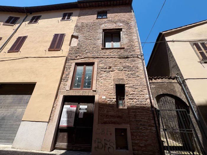 Casa quadrilocale in vendita in Via Domenico Fogliardi, Centro, Fabriano
