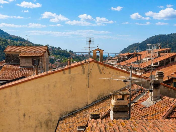 Appartamento trilocale in vendita in Via Fontana, Centro, Camporosso