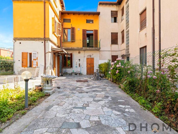Casa con 6 locali in vendita in Via Turbada Lecco LC Italia, Belledo, Lecco