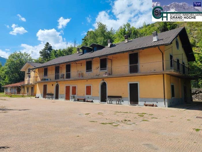 Appartamento quadrilocale in vendita in Corso Frejus, Oulx