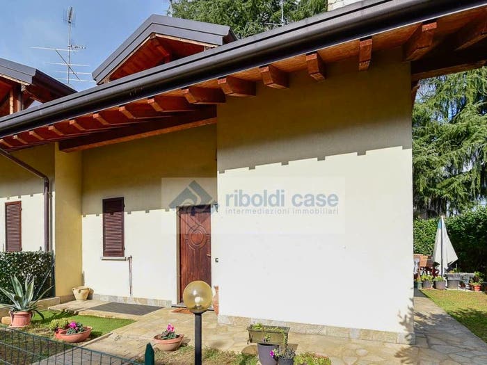 Casa quadrilocale in vendita in Via San Damiano, Centro, Inverigo