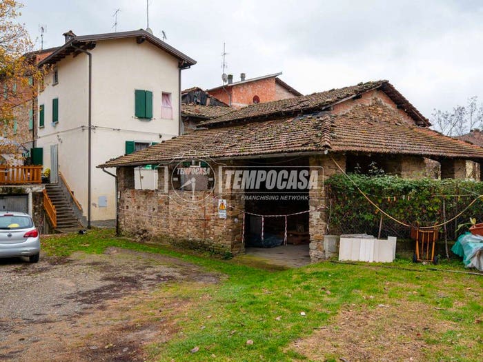 Casa quadrilocale in vendita in Roteglia, Castellarano