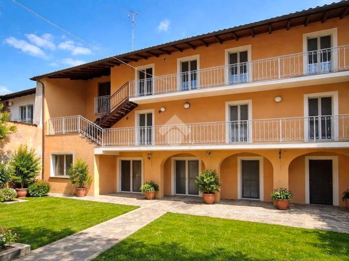 Casa con 6 locali in vendita in Via Papa Giovanni XXIII, Villa di Serio