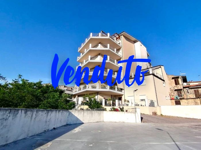 Appartamento quadrilocale in vendita in Circonvallazione Sotto Le Mura, Centro, Anagni