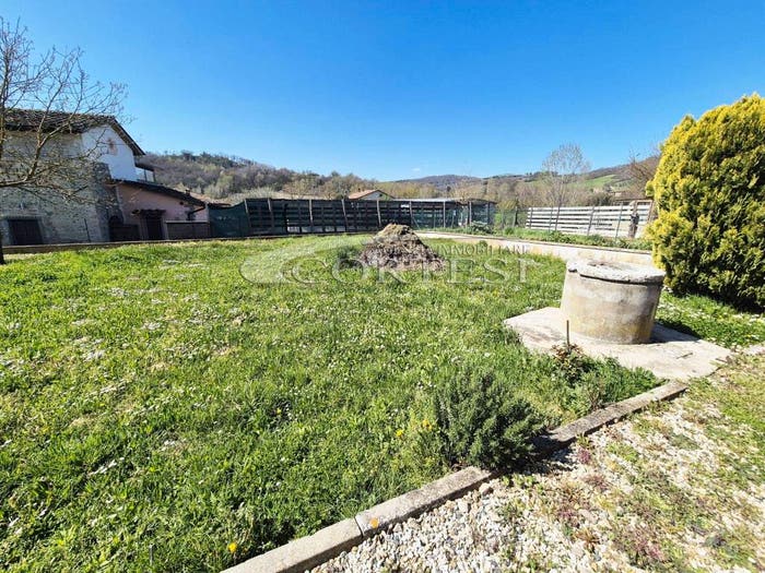 Appartamento con 5 locali in vendita in località croce di castiglione, Croce Di Castiglione, Città di Castello
