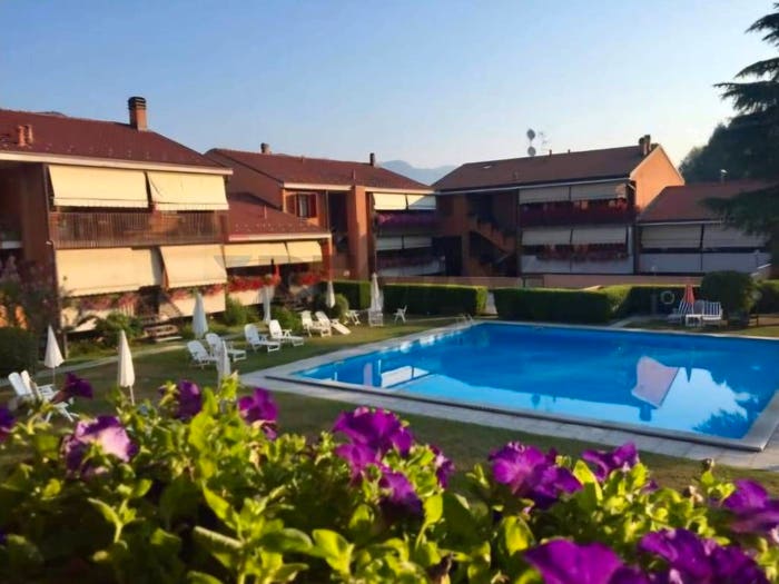 Casa con 5 locali in vendita in Marchirolo