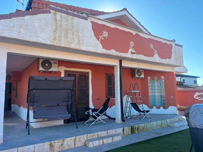 Casa con 6 locali in vendita in Viale Corona Australe, Colle Romito, Ardea