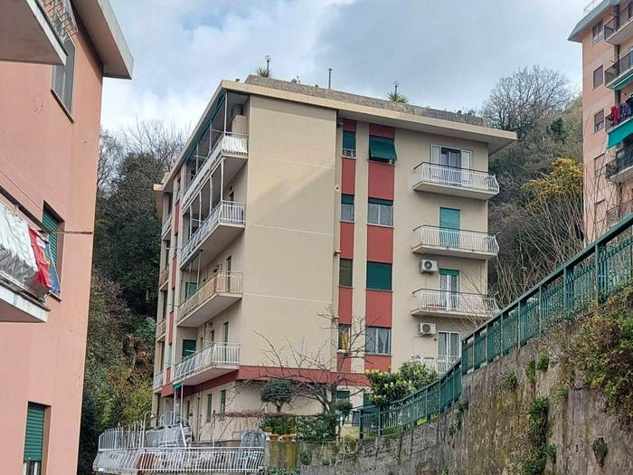 Appartamento bilocale in vendita in Viale Michelangelo Buonarroti, Certosa, Genova
