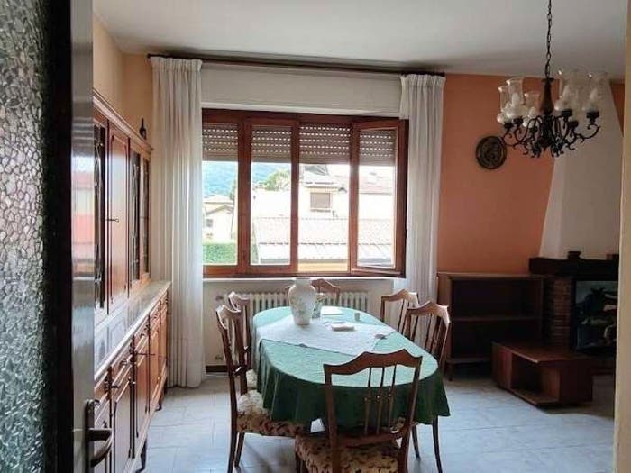 Appartamento quadrilocale in vendita in via Trento, Centro, Gavirate