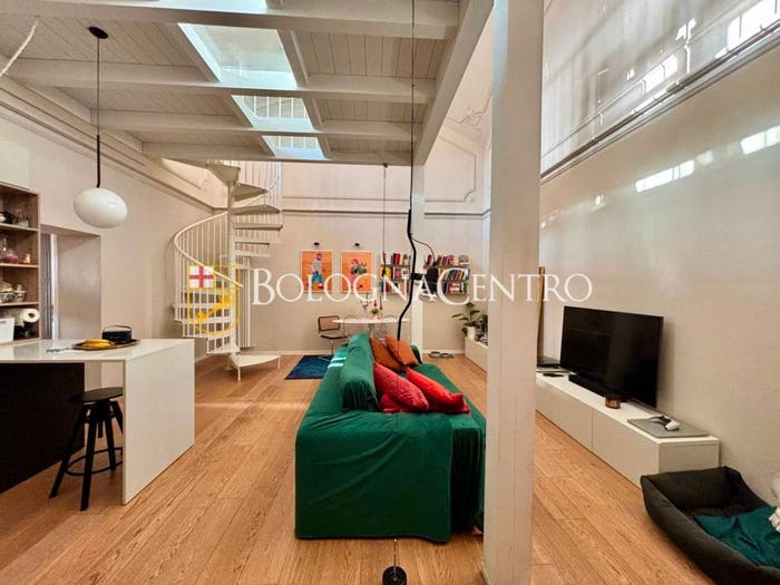 Appartamento trilocale in vendita in Via Delle Belle Arti, Irnerio, Bologna