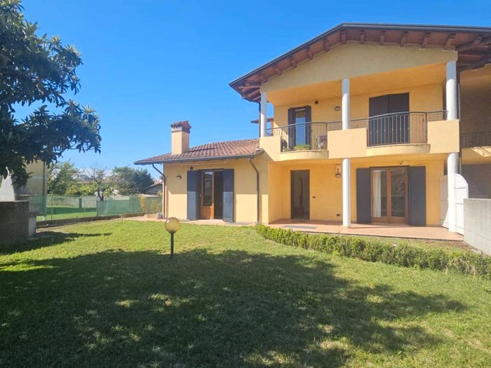 Appartamento con 5 locali in vendita in Via IV Novembre, Centro, Roveredo in Piano