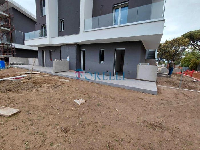 Appartamento trilocale in vendita in Via Verbano, Pinarella, Cervia