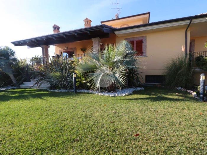 Casa con 6 locali in vendita in Via panoramica, Tortoreto Lido, Tortoreto