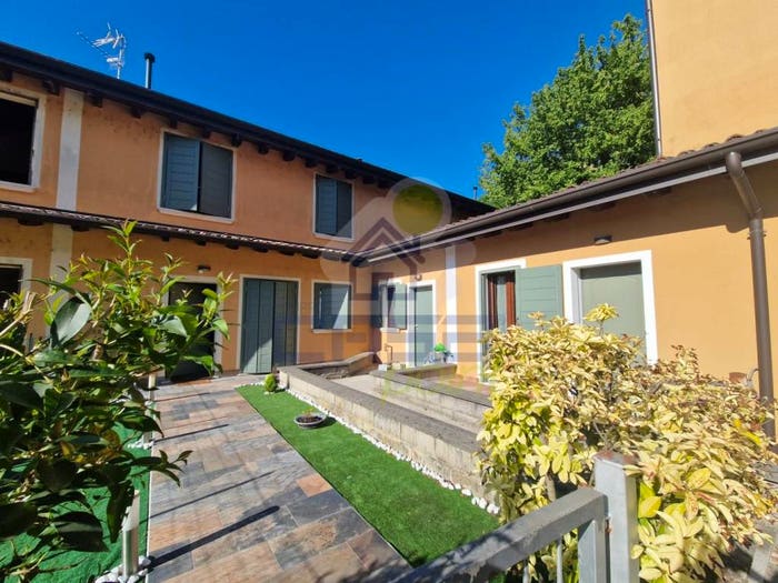 Casa trilocale in vendita in VIA CROCE GRANDE, Migliaro, Cremona
