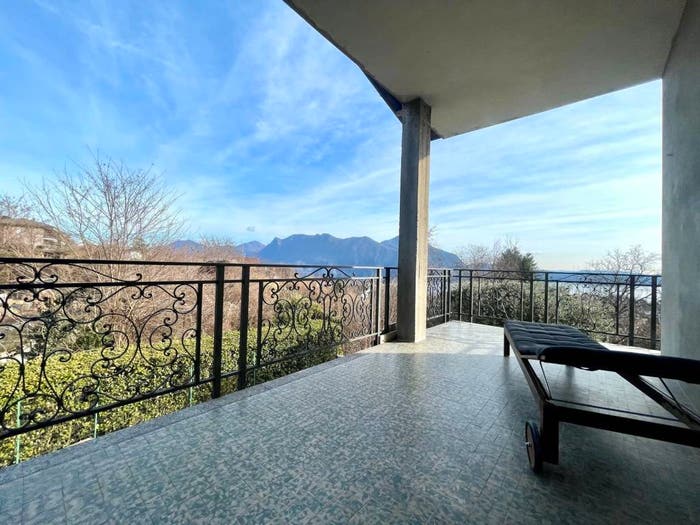 Casa trilocale in vendita in Via Verbania, Arizzano