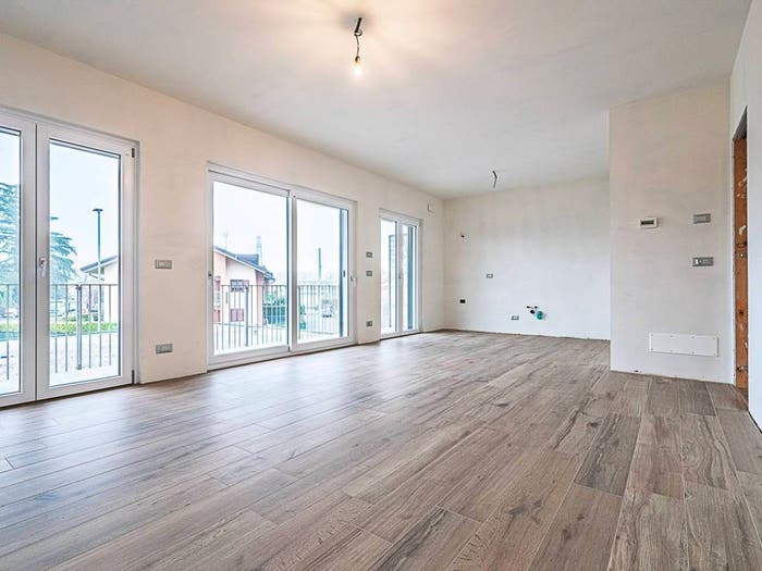 Appartamento trilocale in vendita in Via Mombello, Centro, Pianezza