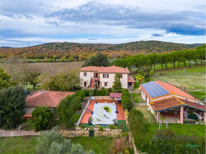 Casa con 6 locali in vendita in Massa Marittima