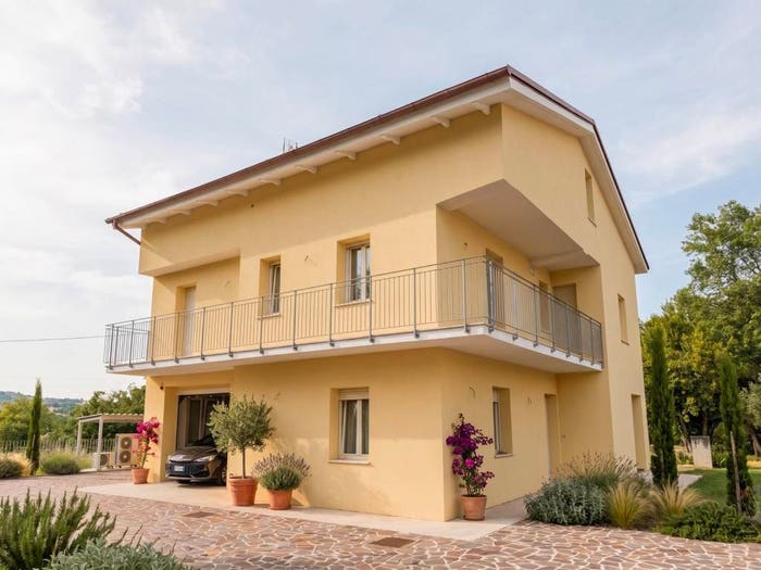 Casa con 6 locali in vendita in Via San Giorgio, Belforte del Chienti
