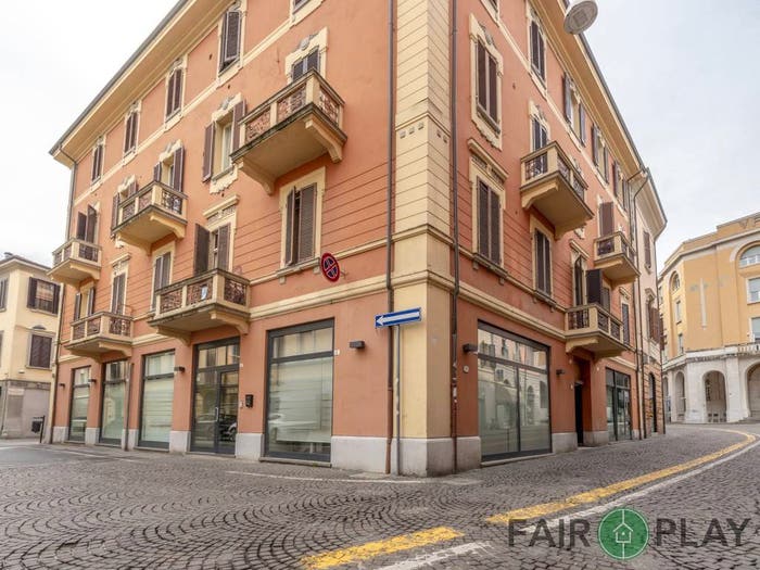 Casa con 6 locali in vendita in Corso Giuseppe Mazzini, Centro Storico, Forlì