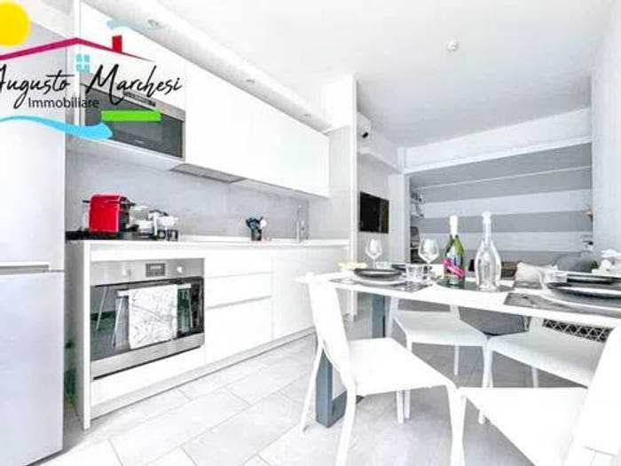 Appartamento quadrilocale in vendita in Viadotto G G Rebora, Centro, Recco