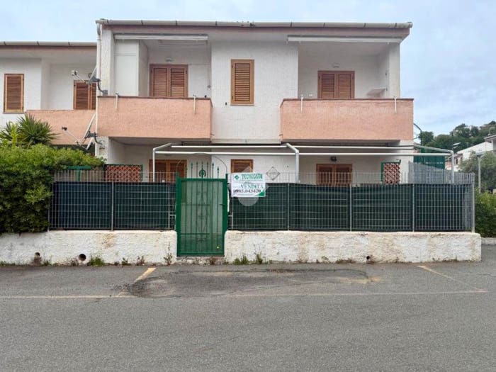 Appartamento trilocale in vendita in Contrada Fragalleto, Centro, Diamante