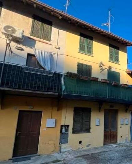 Appartamento trilocale in vendita in Via Giuseppe Garibaldi, Centro, Chignolo Po