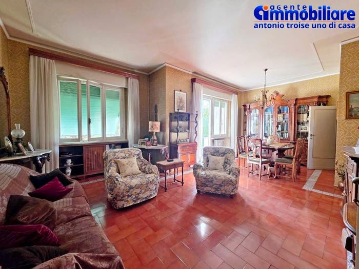 Appartamento con 6 locali in vendita in Via Domenico Cirillo, Pistoia Ovest, Pistoia