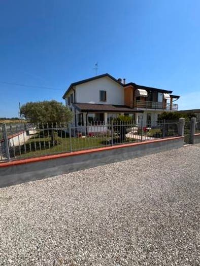 Casa con 6 locali in vendita in Via Filippo Corridoni Nord, Porto Tolle