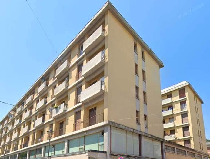 Appartamento con 6 locali in vendita in Via Giardini, Centro, Pavullo nel Frignano