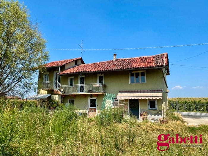 Casa con 5 locali in vendita in Via La Prata, Villafalletto