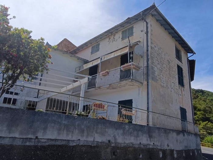 Casa con 6 locali in vendita in Località Veravo Inferiore, Onzo