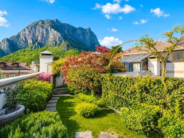 Casa quadrilocale in vendita in Via Col di Lana, Castello, Lecco
