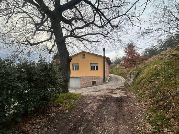 Casa con 5 locali in vendita in Via Giovanni Papini, San Vitale Viole, Assisi